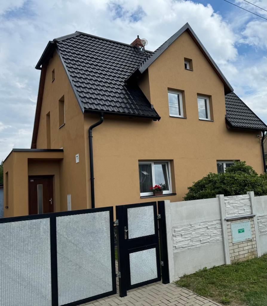 Chalupa K Pronajmuti Krasna Lipa U Rumburka Exterior foto